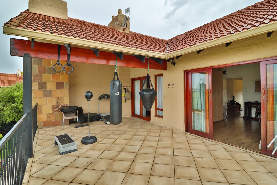 To Let 3 Bedroom Property for Rent in The Coves North West